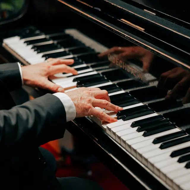 Grand National Frühlings Kampagne WEB 128