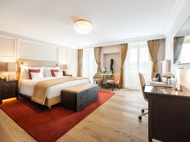 85 7047 Bearbeitet Web