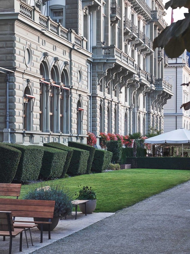 Grand Hotel National Luzern Aussenansicht von der Seepromenade