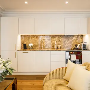 85 7334 Bearbeitet Web